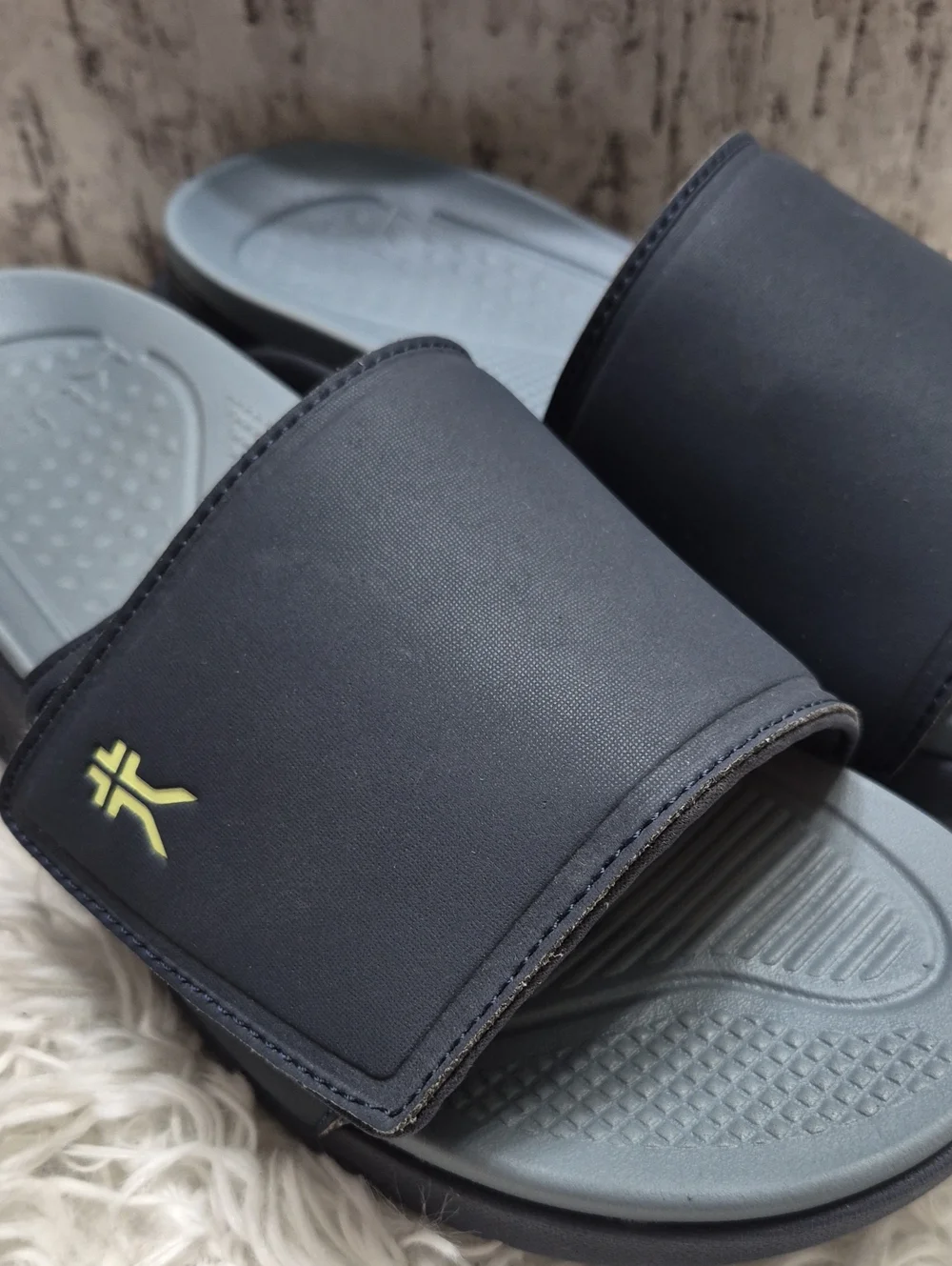 Kuru Cloud Moment Men's Sz 11 Slides Sandals 🆕️
